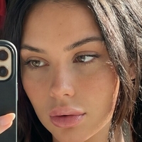 Алесија Лејн Голе