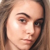 Амберли Вест Голе