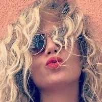 Ана Канас Голе