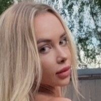 Анђелина Енгел Голе
