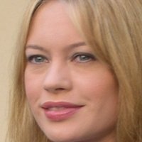 Анa Фалчи Голе