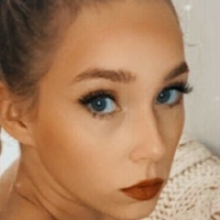 Анна Рајан Голе