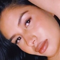 Ејприл Сантос Голе