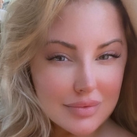 Ешли Алексис Голе