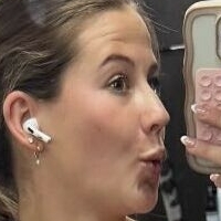 Кејли Мекеј Голе