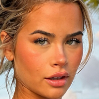 Емили Елизабет Голе