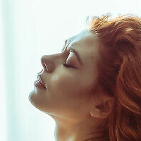 Џулија Хартилли Голе