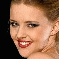 Хана Стокингс Голе