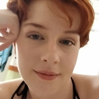 Холи Роуз Голе