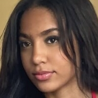 Јулија Оникс Голе