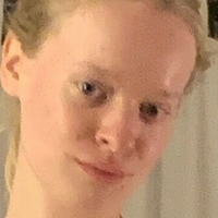 Кели Голе