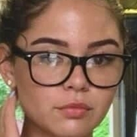 ЛедиБаг бикини бариста Наоми Голе