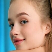 Миа Мику Голе