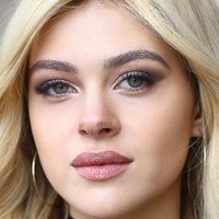 Никола Пелц Голе