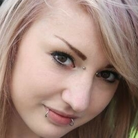 Ноа Ливија Голе