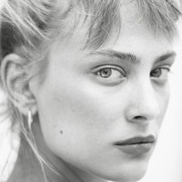 Нора Арнезедер Голе