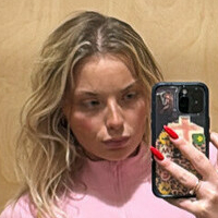 нораааааааа Голе