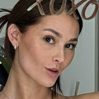 Рокси Харис Голе