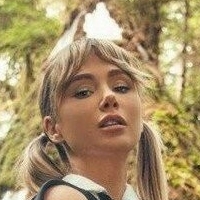 сара модел Голе