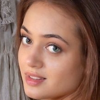 Софи Енџел Голе