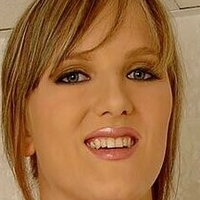 Стеф Џуси Голе