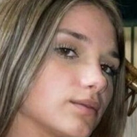 Стелина Голе